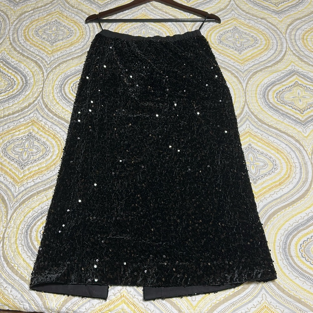 Ms. QNN sequins maxi skirt size L